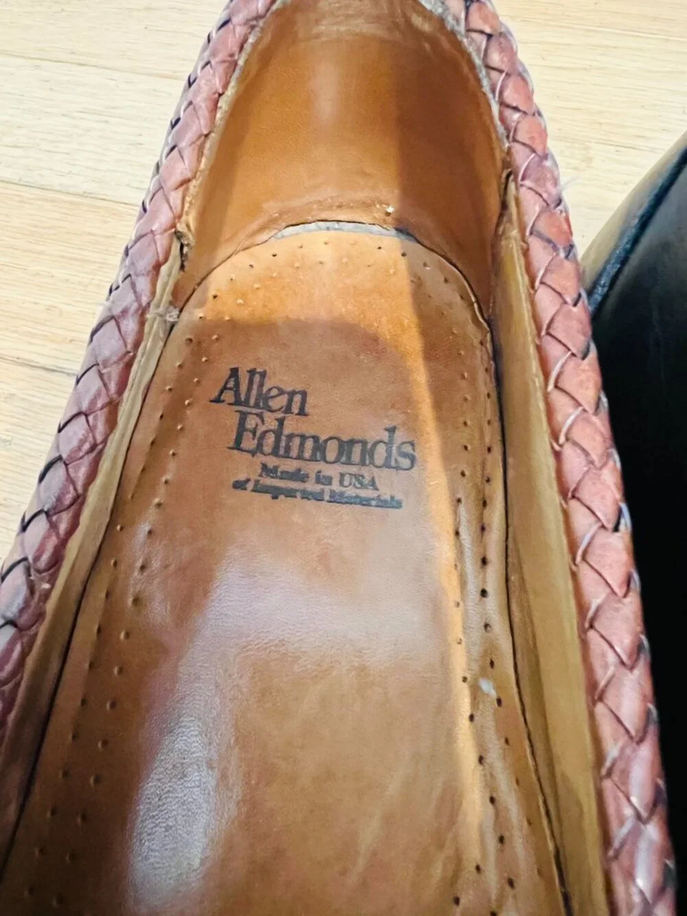 Allen Edmonds Maxfield tassel loafers SIze 9.5 B